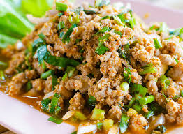 Spicy minced pork salad